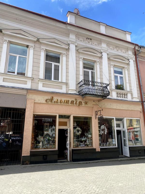 4-Room Duplex Apartment in Uzhhorod City Center