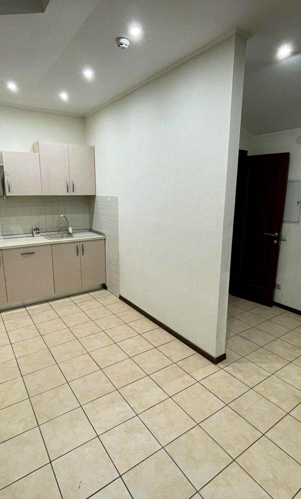 Spacious Two-Bedroom Apartment with Backyard and BBQ Area