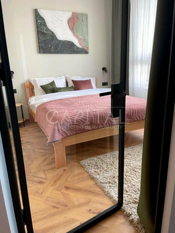 Modern Business-Class Apartment in Kiev City Center