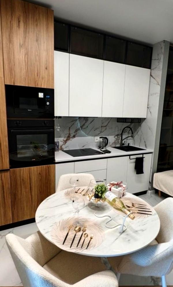 Sea Symphony Apartment - Closest to Seaside, Private Beach Access