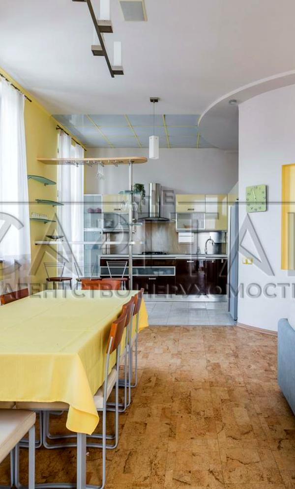 Spacious 3-Room Duplex Apartment on Alla Horska Lane