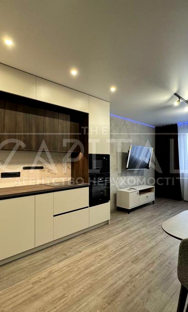 Designer 2-bedroom apartment in Holosiivskyi residential complex, Kyiv