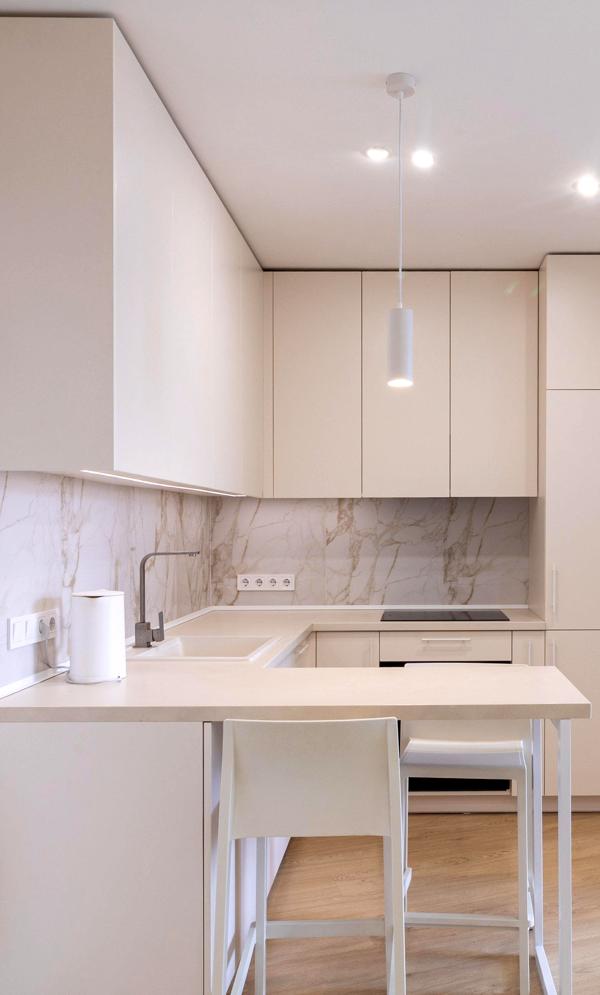 Modern 1-Room Zoned Studio in Podilskyi District