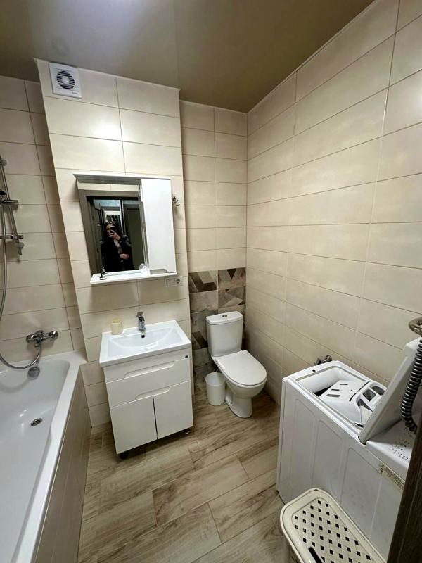 1-Room Apartment in Shevchenkivskyi District with Modern Furnishings