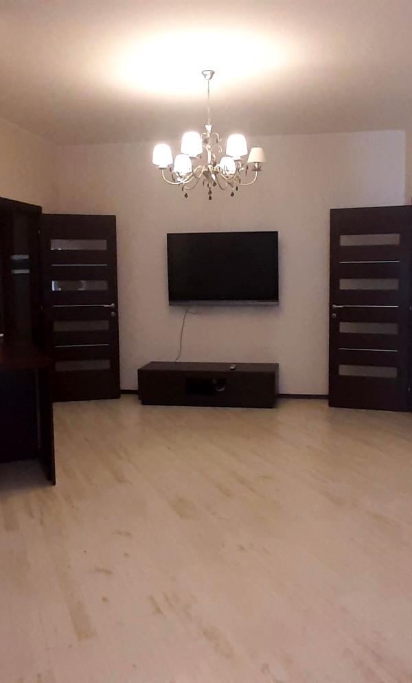 Spacious 2-room apartment in Marseille residential complex