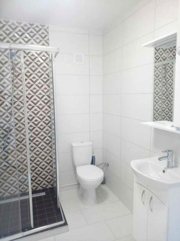 Spacious Apartment in Vyshhorod with Modern Design and Amenities