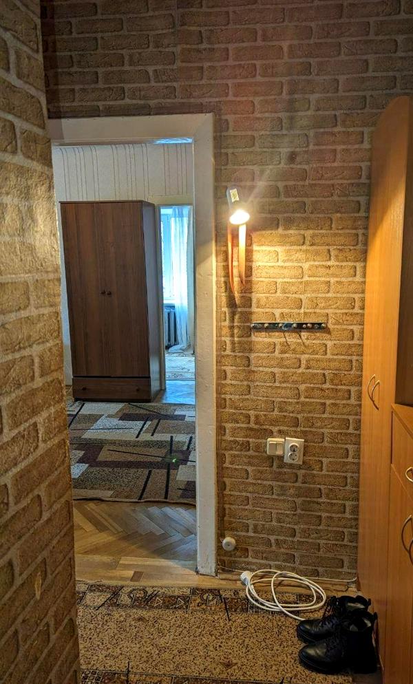 2-Room Apartment in Zaliznychnyi District, Convenient Location