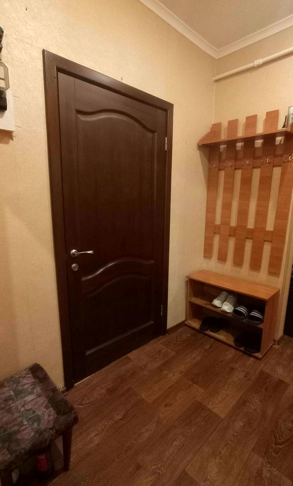 Two-room apartment near Robocha area with park nearby