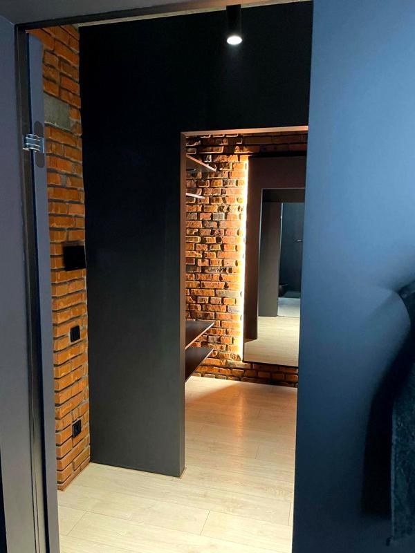 Cozy, well-designed studio apartment with premium amenities