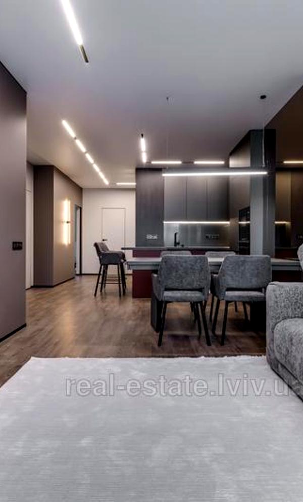 Designer Renovated 2-Bedroom Apartment in Parus City Business Complex
