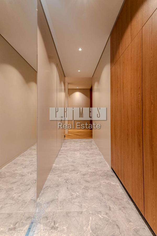 3-Bedroom Apartment in Novopecherski Lipki Complex