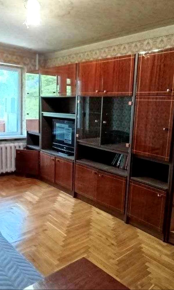 3-Room Apartment near Pravda Cinema, Slobozhanskyi Avenue