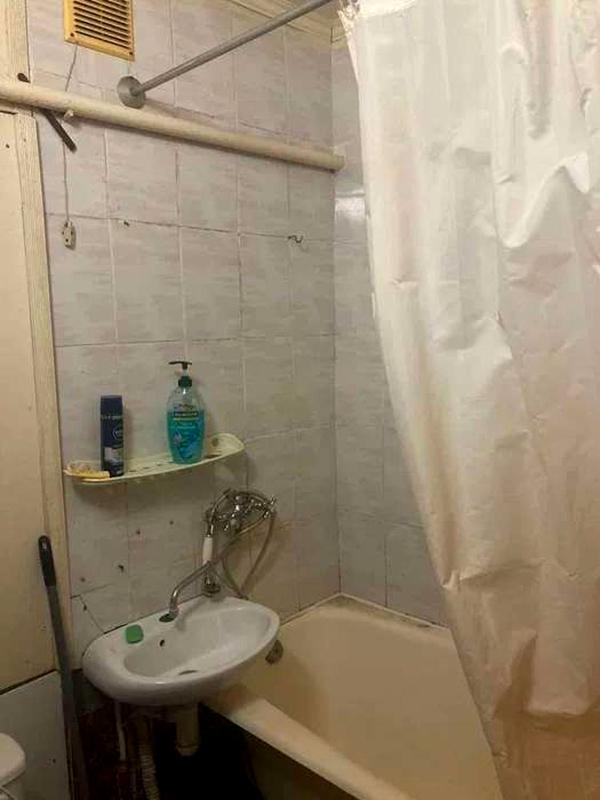 1-bedroom apartment near Dorohozychi metro, quiet area