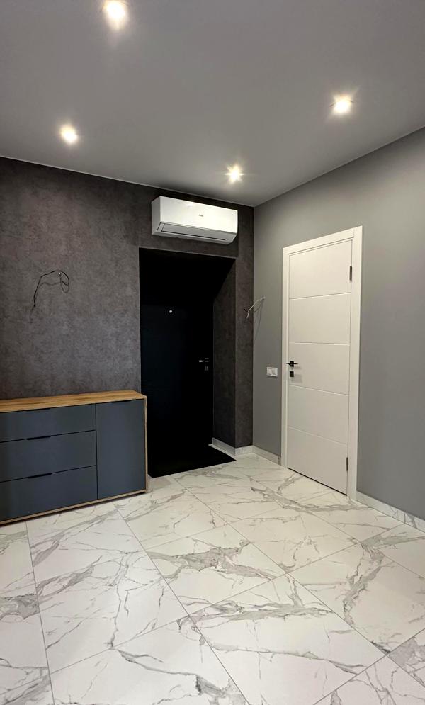 New Apartment in Pasichnyi District with Modern Design