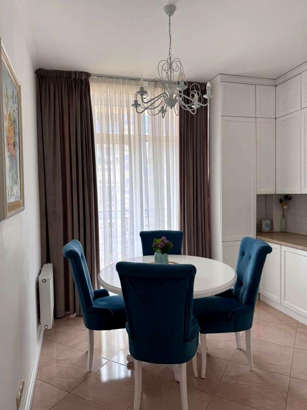 Stylish apartment with terrace and view of Vozdvyzhenko