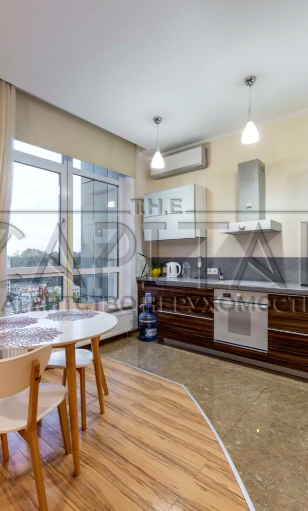 1-Bedroom Apartment in Novopecherski Lipki, Kyiv