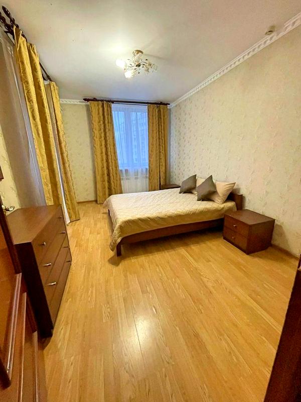 Spacious 3-Room Apartment with Separate Rooms and Quality Renovation