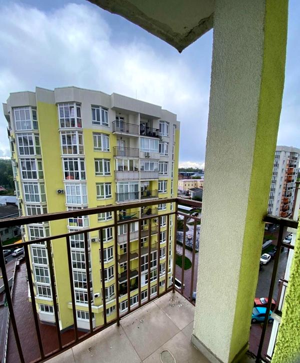 Modern 2-Room Apartment near City Center with Balconies