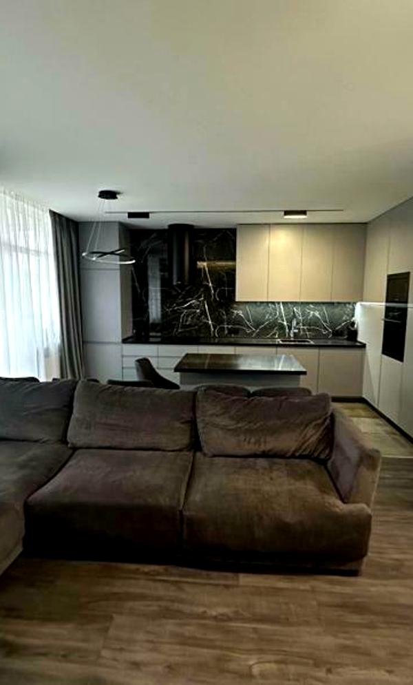Stylish 3-bedroom apartment in Warsaw Microdistrict