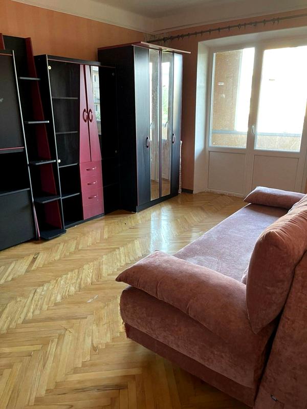 Cozy 1-Room Apartment on Lisovyi Prospect