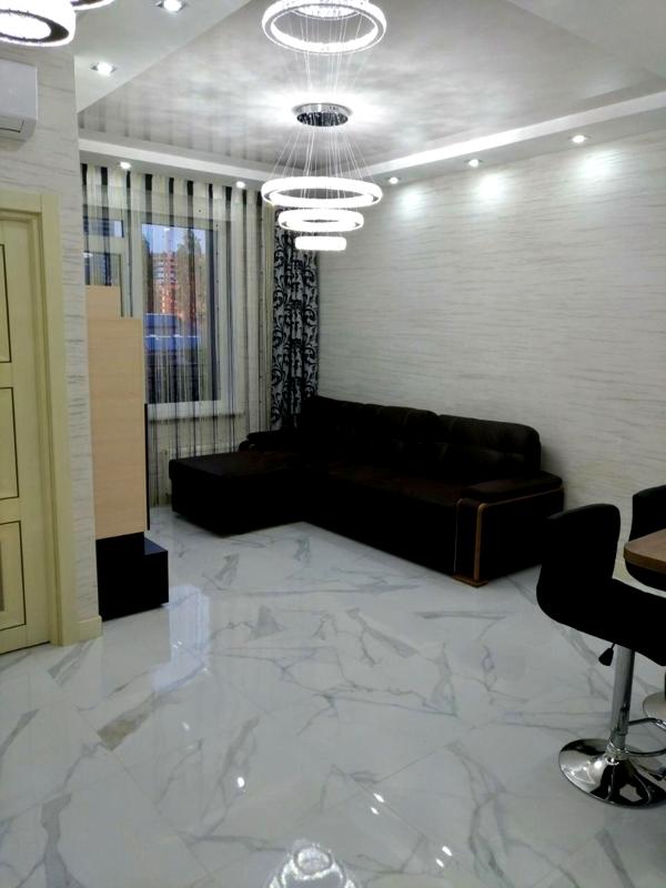 Cozy 1-Bedroom Apartment at 35 Pearl Residential Complex