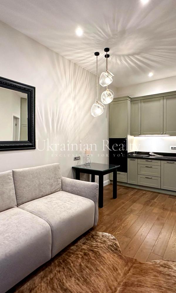 Premium Class Apartment in Crystal Park, Near Shuljavska Metro