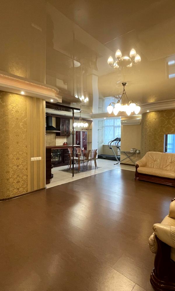 Spacious 3-Bedroom Apartment with Home Office in Liko Grad Complex