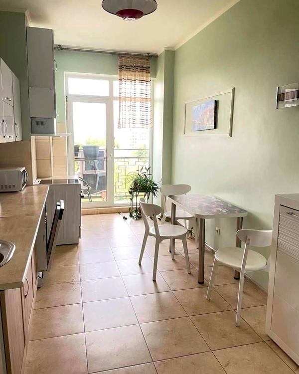 Sea View 2-Room Apartment in 8th Pearl of Arkadia, 5 Min from Sea
