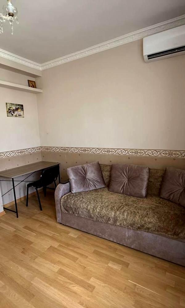 Spacious 2-room apartment in Podilskyi district, Vitryani Hory