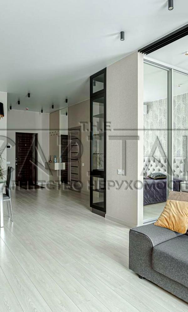 Stylish Studio Apartment in 38 Zhemchuzhina Complex, Goloseevsky District