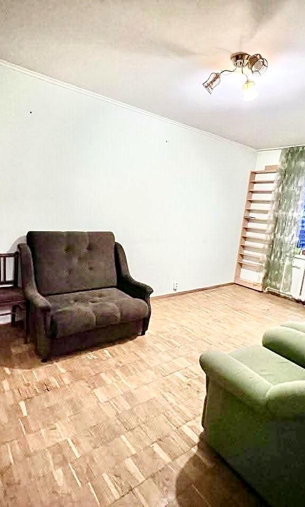 2-room apartment near Obolon with balcony and appliances