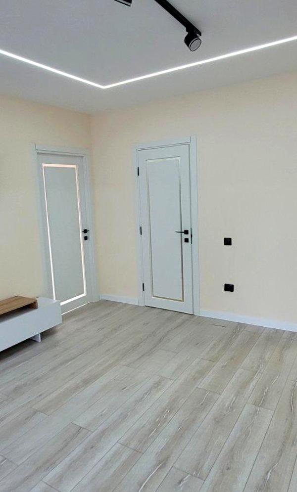 2-Room Apartment in West Towers - Sunny and Warm with Great View
