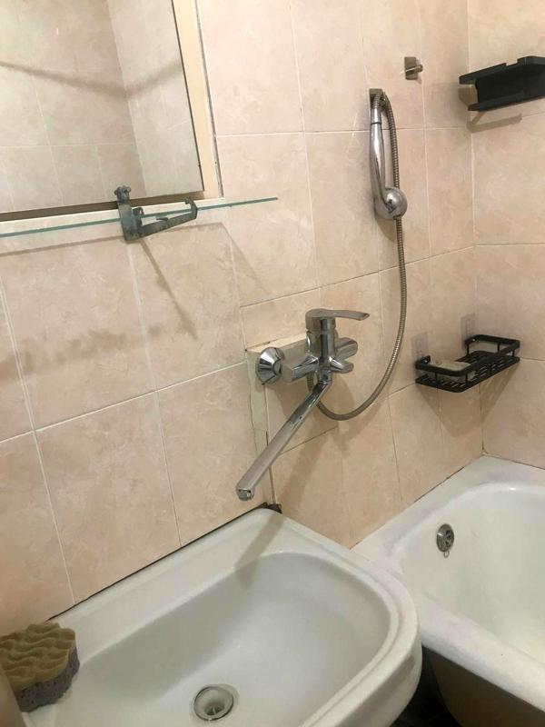 Cozy 1-Bedroom Apartment on Nataliyi Uzhviy Street, Vynohrader District