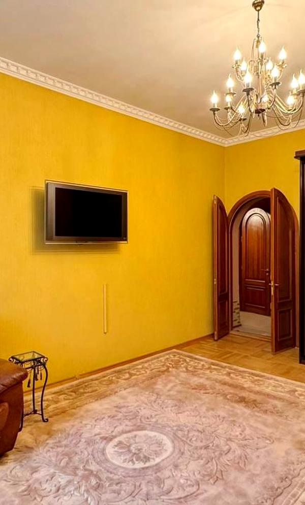 Spacious 4-Room Duplex Apartment in Kyiv City Center