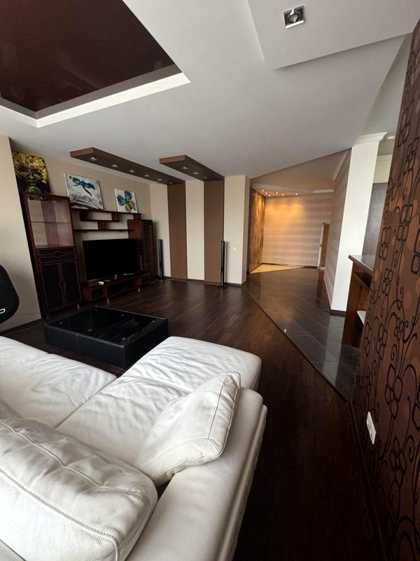Spacious 3-room apartment in Korona Complex with generator and full amenities
