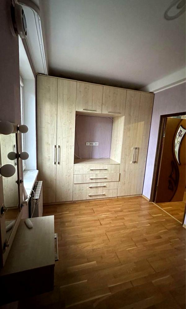 1-Bedroom Apartment on Tampere Street, Close to Darnytsya Metro