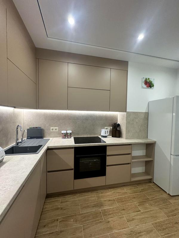 1-bedroom apartment on Sakharova, fully furnished, first rental