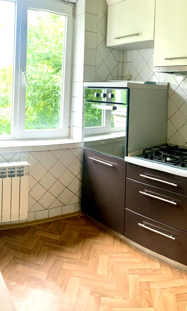 2-Room Apartment on Bohdan Khmelnytsky Avenue, Fully Furnished