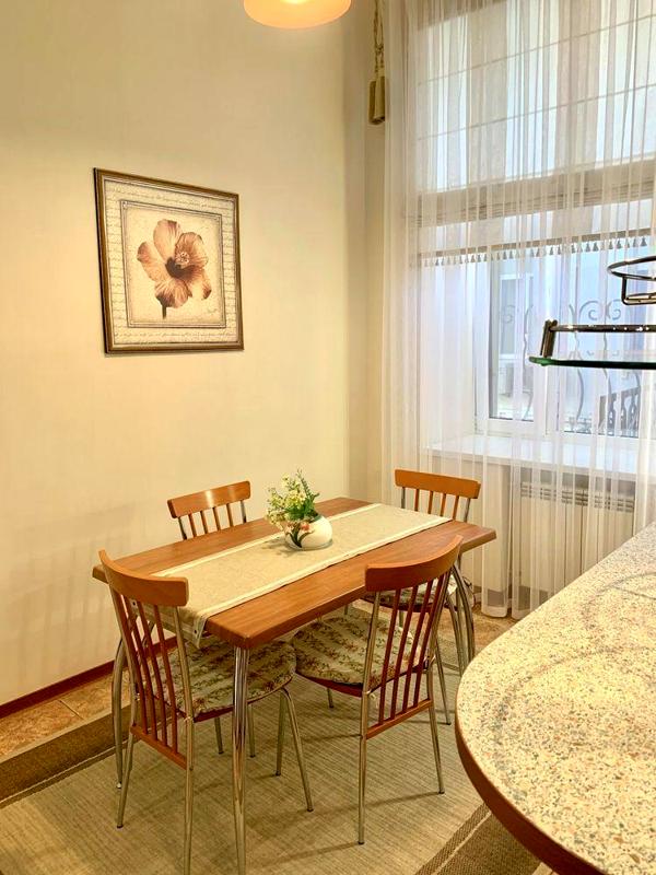 2-Room Apartment on Lutheranska Street, Well-Renovated and Spacious