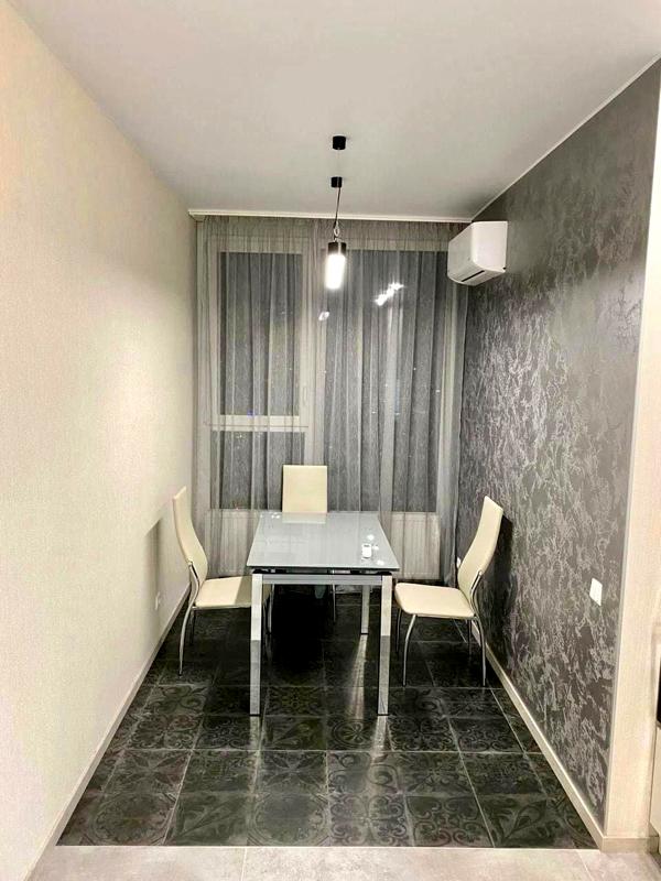 Modern 2-room apartment in Novodvoryansky Complex