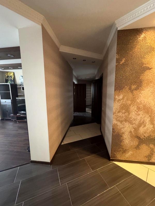 Spacious 3-room apartment in Korona Complex with generator and full amenities