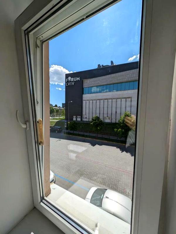 1-Bedroom Apartment in City Center Near Forum Shopping Center