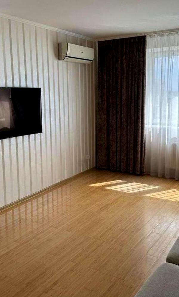Fully Furnished 2-Room Apartment in Holosiivo Complex