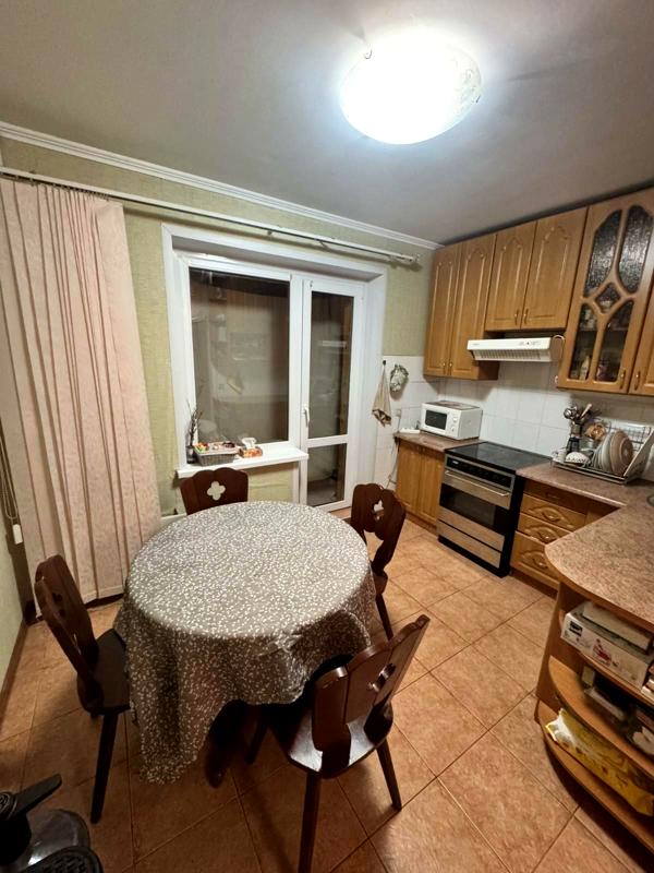 Cozy 2-Room Apartment in Obolon District with Great Infrastructure