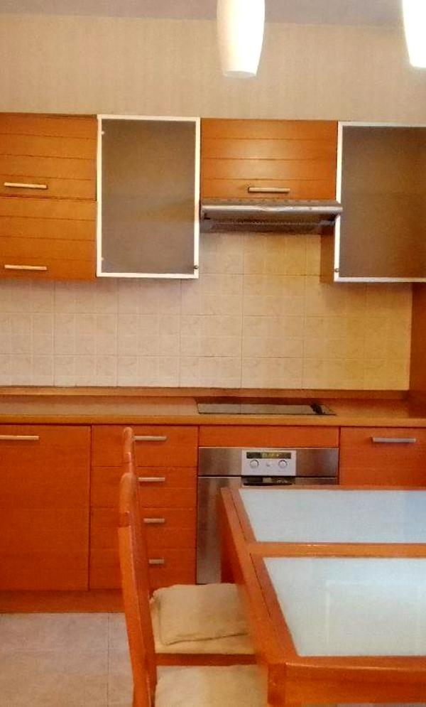 Spacious 2-room apartment with city view in Batieva Hora