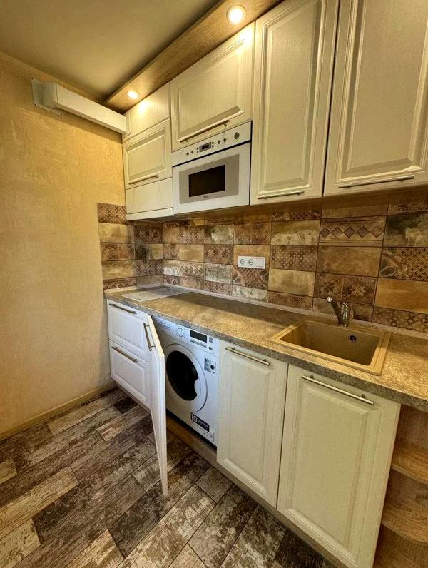 Functional Studio Apartment with Modern Design