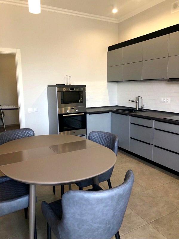 Stylish 2-Room Apartment in Gogoliv Building with Modern Design