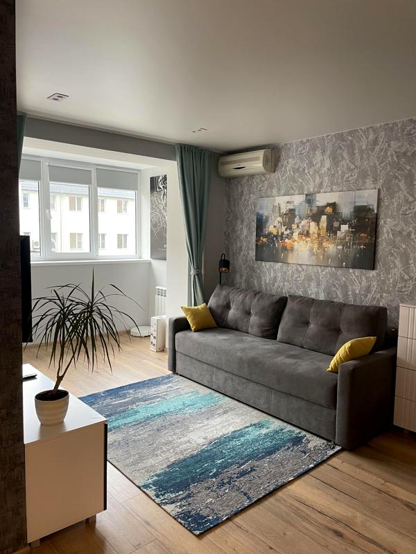 Fully Furnished Apartment near Lukyanivka Metro with Modern Amenities