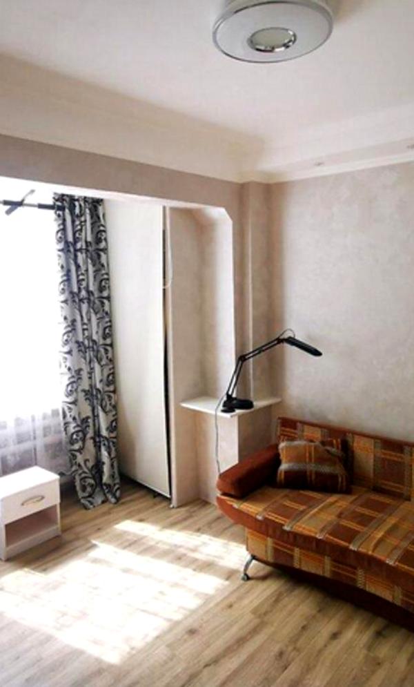 1-Bedroom Apartment near Chernihivska Metro, Fully Equipped