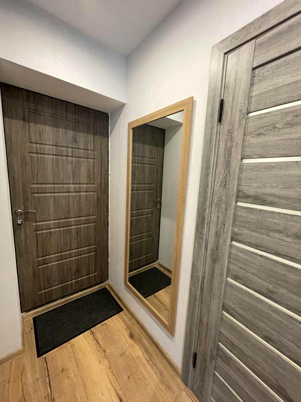 Fully Furnished Apartment near Lukyanivka Metro with Modern Amenities